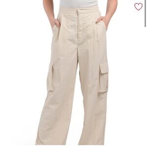 High-Rise Wide-Leg Cargo Pants — Cream
